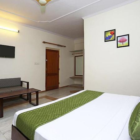 Oyo 6708 Holiday Heaven Resort Dźajpur Zewnętrze zdjęcie